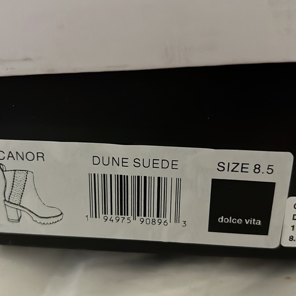 Dolce Vita Canor Lug Booties - Picture 10 of 10